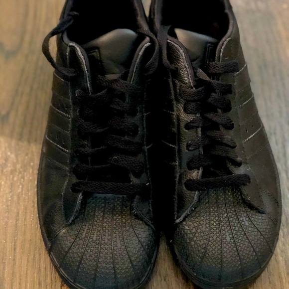 ‼️SOLD‼️ADIDAS Original Superstar Sneakers - Picture 2 of 4